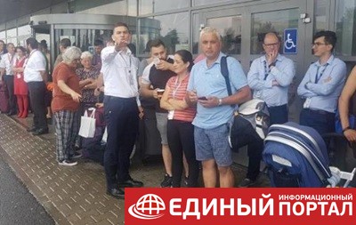 В аэропорту Румынии эвакуировали людей из-за отравляющего спрея