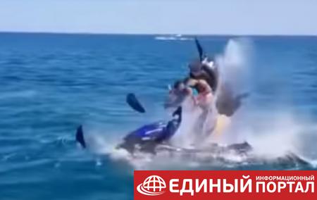 Взрыв гидроцикла с туристами попал на видео