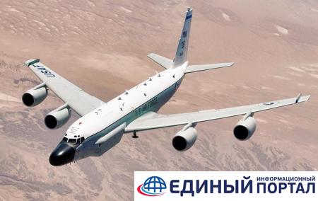 Военный самолет США направился к побережью Крыма
