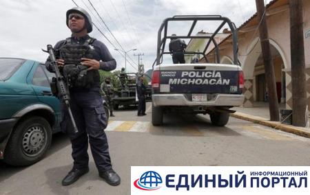 Мексиканские бандиты застрелили троих полицейских