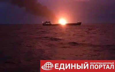 Число жертв на пожаре судов в Керченском проливе возросло до 11