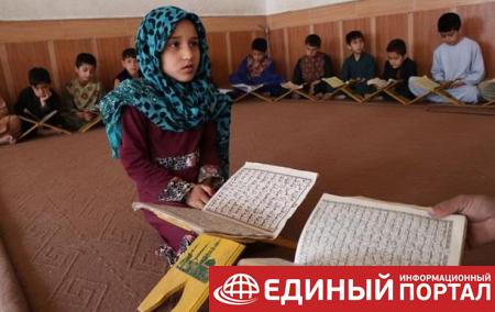 Более 600 млн детей в мире не умеют писать и считать – ЮНЕСКО