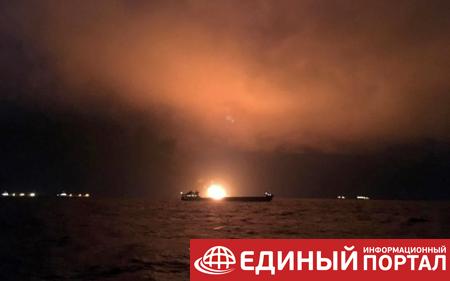 Под санкциями. В Керченском проливе горят танкеры
