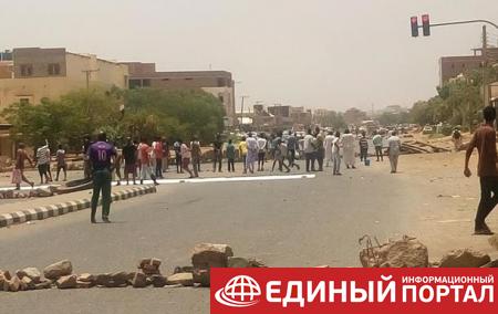 Число погибших при разгоне палаточного городка в Судане выросло до 100