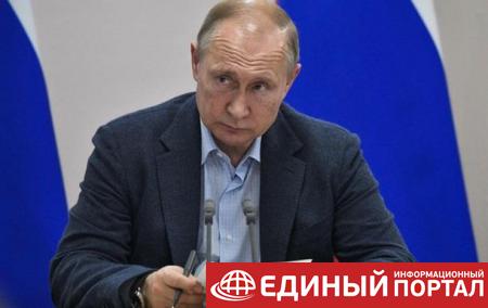 Путин упростил получение вида на жительство для украинцев