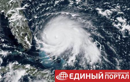 Ураган Дориан в США: 830 тысяч жителей готовят к эвакуации