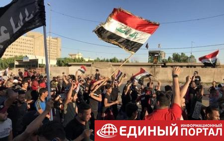 В результате протестов в Ираке погибли 63 человека
