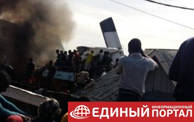 Появились фото и видео крушения самолета в Конго