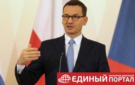 Премьер Польши заявил о безответственности Макрона