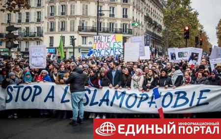 В Париже состоялся марш против исламофобии