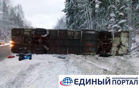В России перевернулся автобус с украинцами: 14 пострадавших