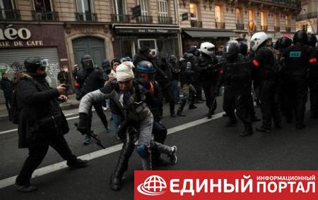 В Париже радикалы устроили беспорядки