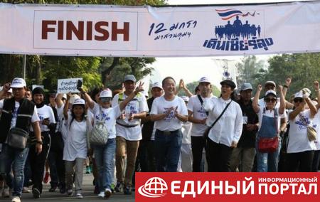 В Таиланде прошел массовый антиправительственный забег