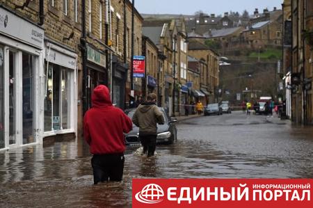 Ураган и шторм. Европу накрыла непогода