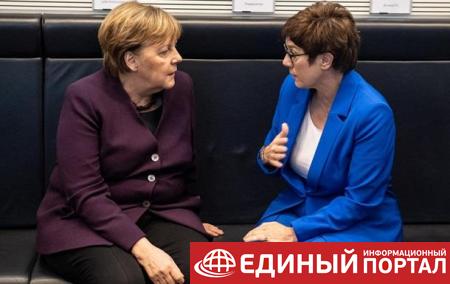 В Германии освободилось место преемника Меркель