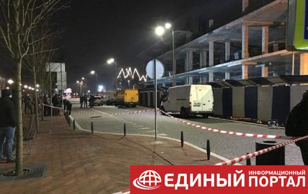 В России мужчина на улице расстрелял семью с ребенком