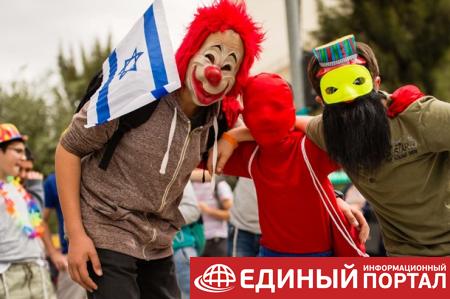 Иудеи отмечают Пурим: история и обряды праздника