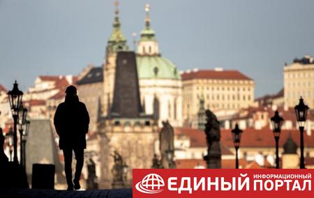 Чехия будет снимать карантин в пять этапов