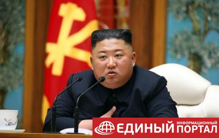 Китай направил в КНДР врачей на фоне слухов о болезни Ким Чен Ына − СМИ