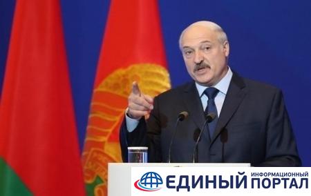 Лукашенко заявил, что белорусы не умирают от коронавируса