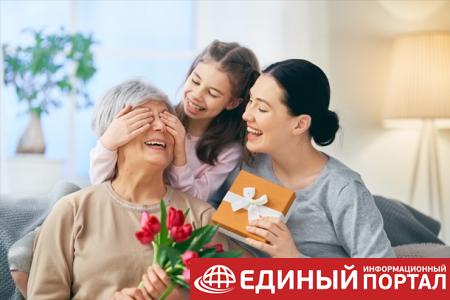 Как отмечают День матери в Европе и мире: традиции празднования