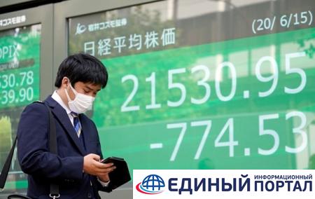 Китай начал готовится к отключению долларовых платежей