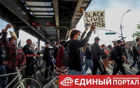 В США вновь разгорелись протесты после нового убийства полицией