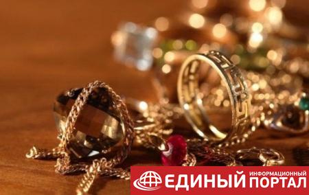Спрос на ювелирные изделия в мире упал до минимума