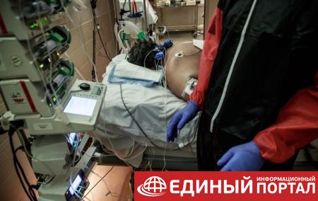 Мужчина залпом выпил бутылку виски и умер