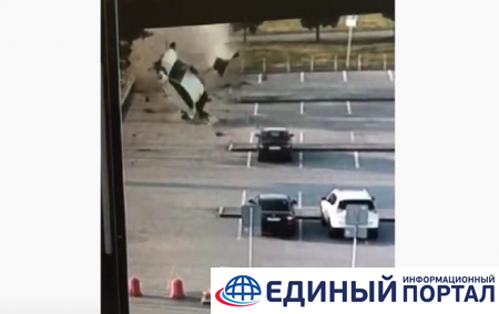 Такси трижды перевернулось в полете