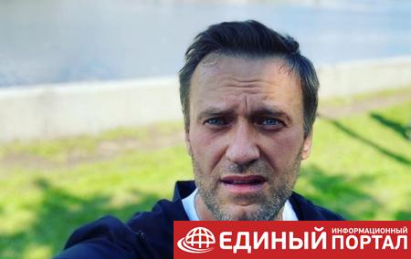 У Навального просят Кремль перевезти его в Европу