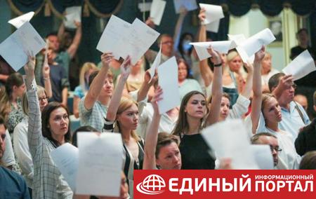 В Минске массово увольняются актеры и журналисты