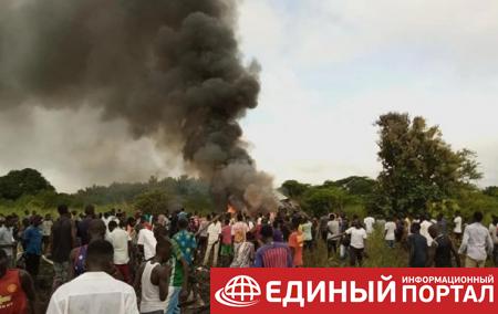 В Южном Судане 17 человек погибли при крушении самолета