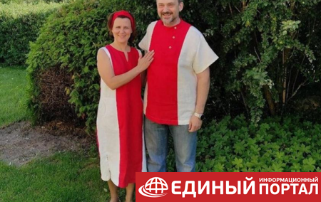 Жительницу Беларуси будут судить за бело-красно-белое платье