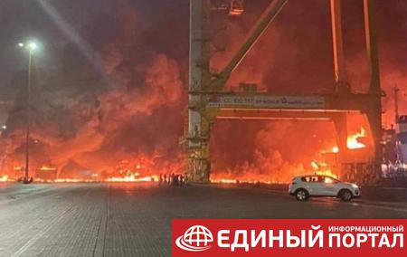 Мощный взрыв произошел в порту Дубая