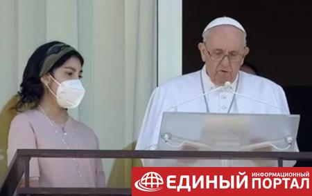 Папа Римский впервые появился перед верующими после операции