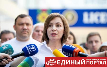 "Революция" в Молдове. Санду получила всю власть