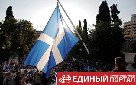 В Греции тысячи людей протестовали против обязательной вакцинации