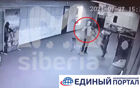 В РФ мужчина застрелился в тире. 18+