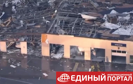 В США два торнадо в щепки разрушили дома