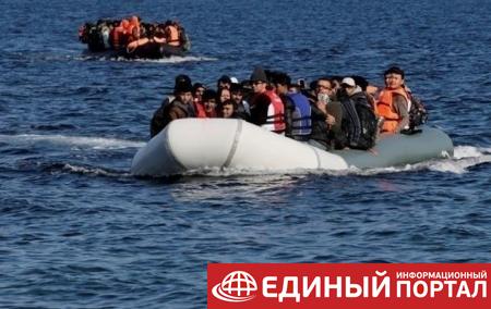 У берегов Британии перехватили рекордное количество нелегалов на 30 лодках
