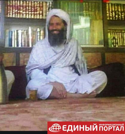 В сети появилось первое фото лидера талибов после его приезда в Афганистан