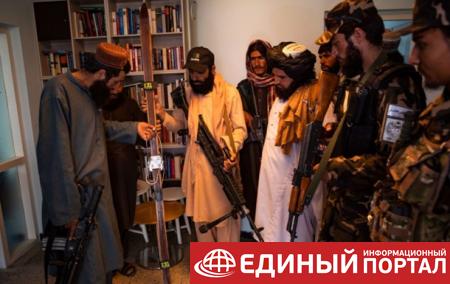Талибы уничтожили в посольстве Норвегии диски с музыкой и фильмами