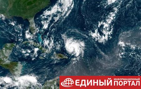 Ураган Сэм в Атлантике усилился до второй категории