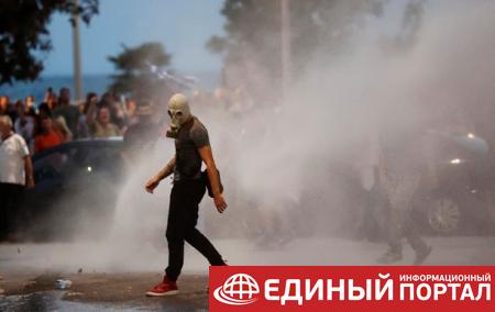 В Греции полиция разогнала протесты слезоточивым газом и водометами
