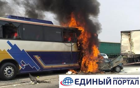 В массовом ДТП под Рио-де-Жанейро погибли шесть человек