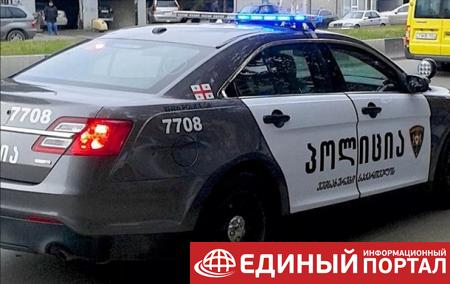 Вооруженный мужчина захватил заложников в филиале Банка Грузии