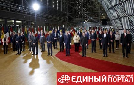 Лидеры ЕС устроили Меркель овации