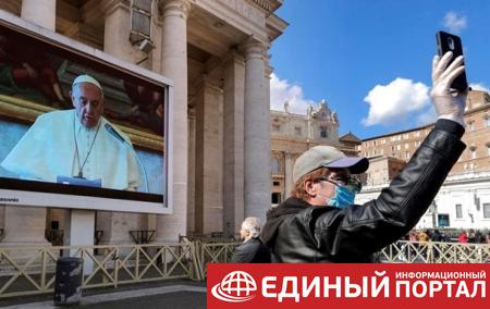 Папа Римский получил третью COVID-прививку