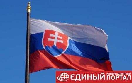 Словакия обеспокоена планом Венгрии скупать пахотную землю соседних стран